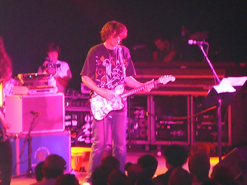 Thurston Moore performing "Psychic Hearts"